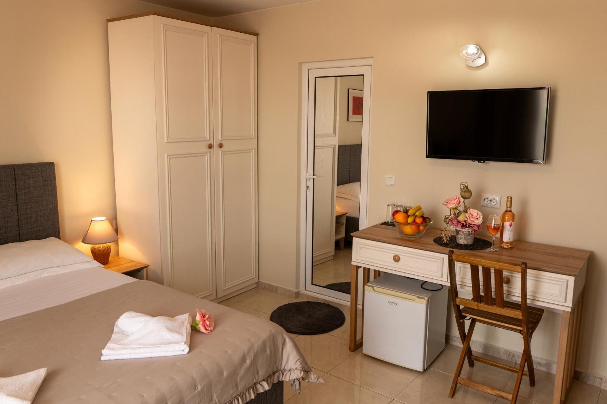 Hotel Rodos House Pomorie Exterior foto