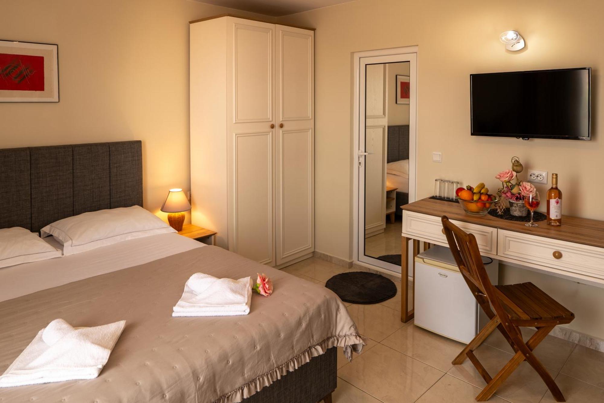 Hotel Rodos House Pomorie Exterior foto
